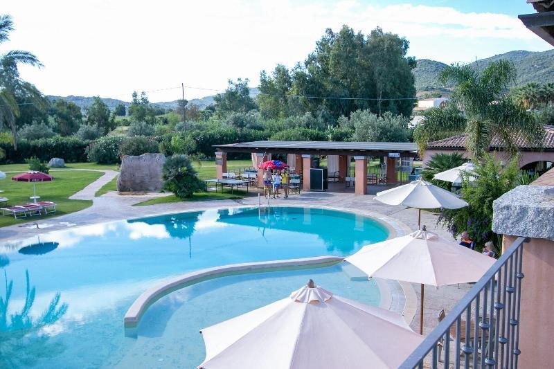 Alma Resort Castiadas Dış mekan fotoğraf